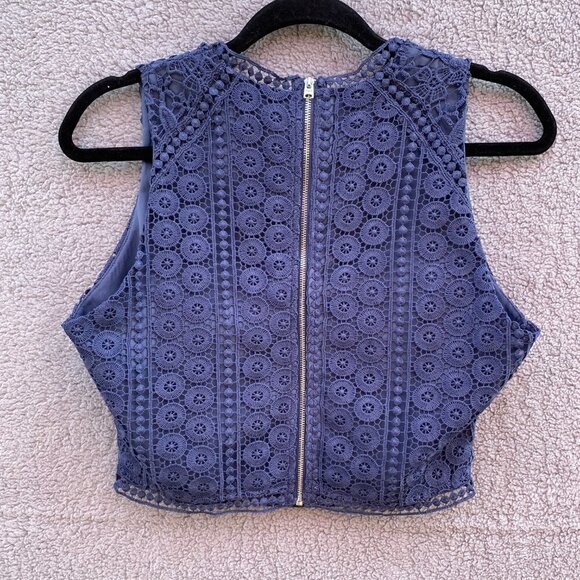 Abercrombie & Fitch Blue Lace Crochet Crop Tank Top Shirt Sz Medium - Picture 5 of 8